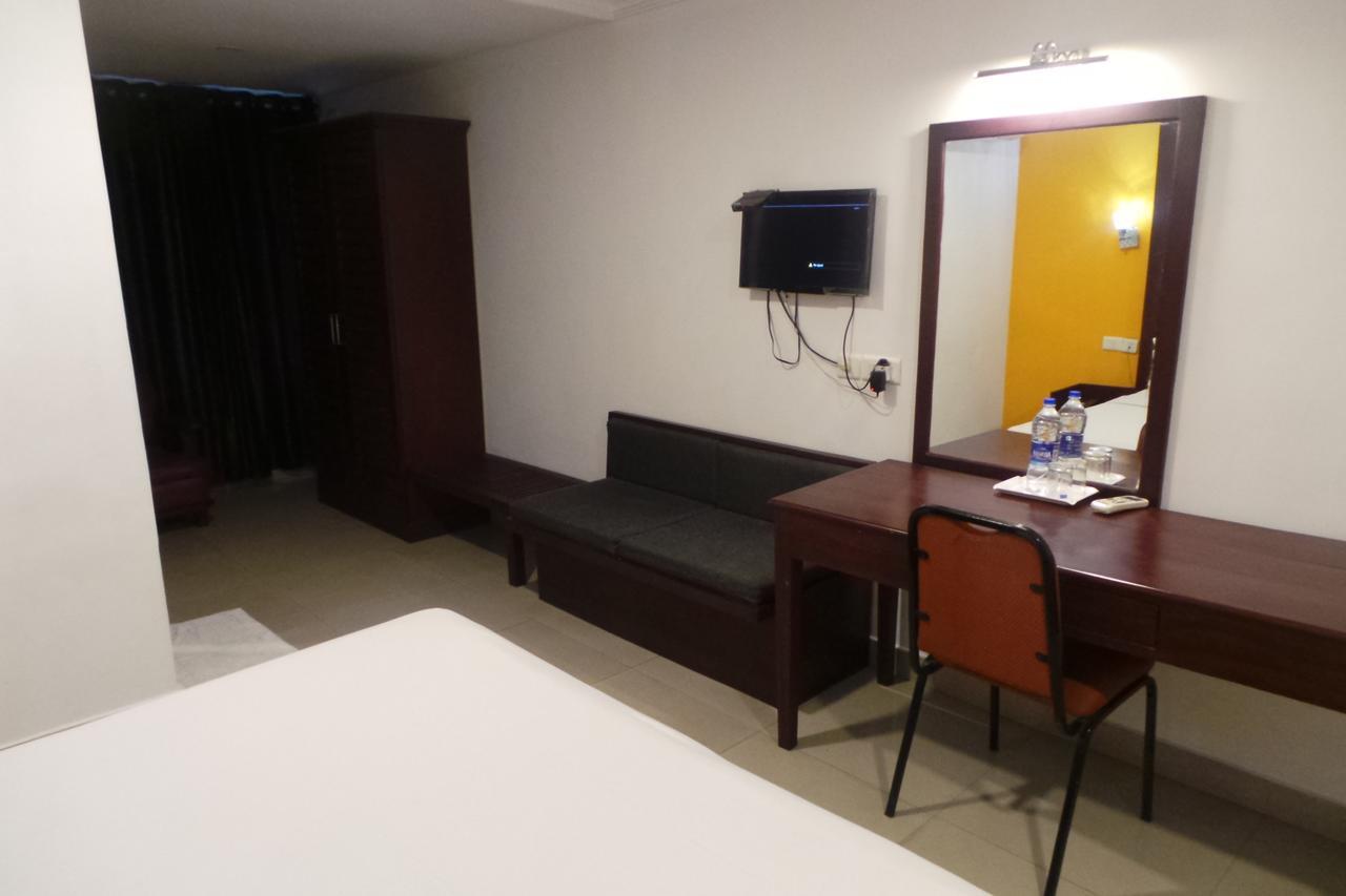 Hotel Wayanad Regency Kedavur Bagian luar foto