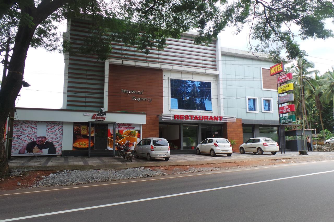Hotel Wayanad Regency Kedavur Bagian luar foto