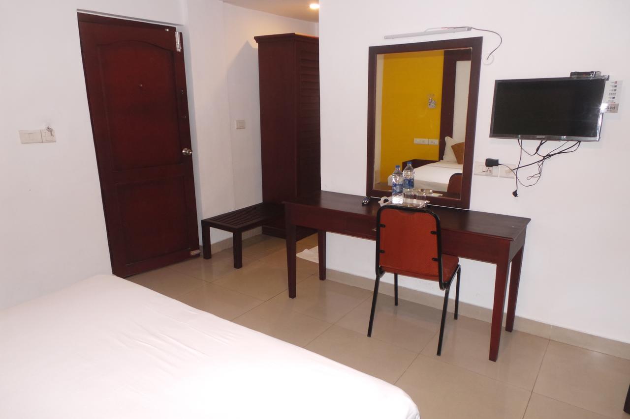 Hotel Wayanad Regency Kedavur Bagian luar foto