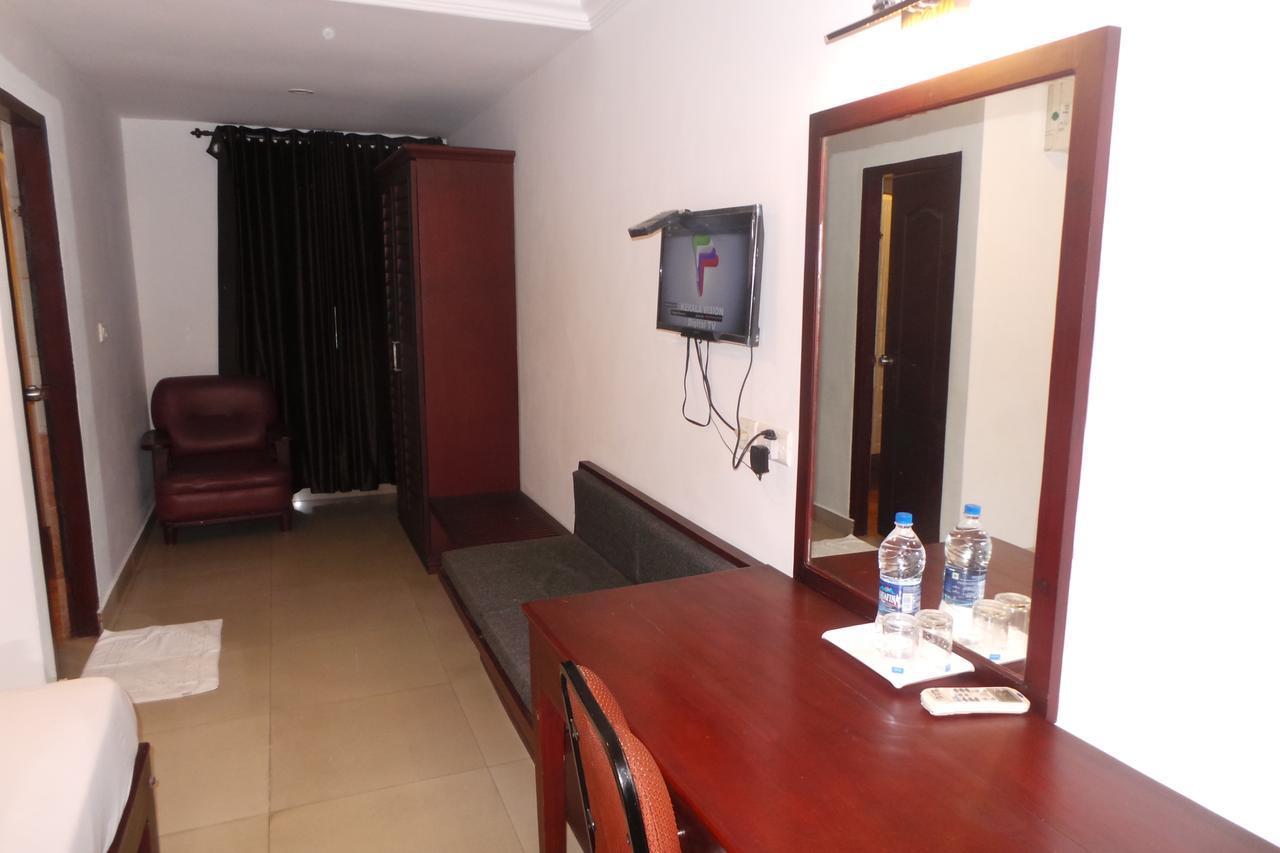 Hotel Wayanad Regency Kedavur Bagian luar foto
