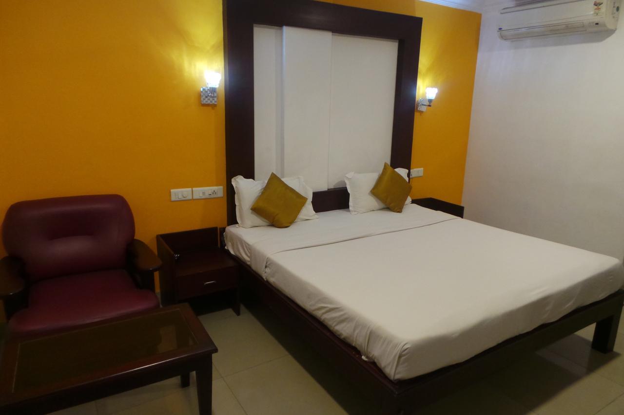 Hotel Wayanad Regency Kedavur Bagian luar foto