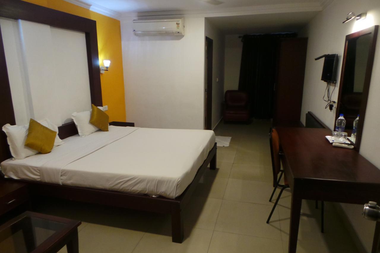 Hotel Wayanad Regency Kedavur Bagian luar foto