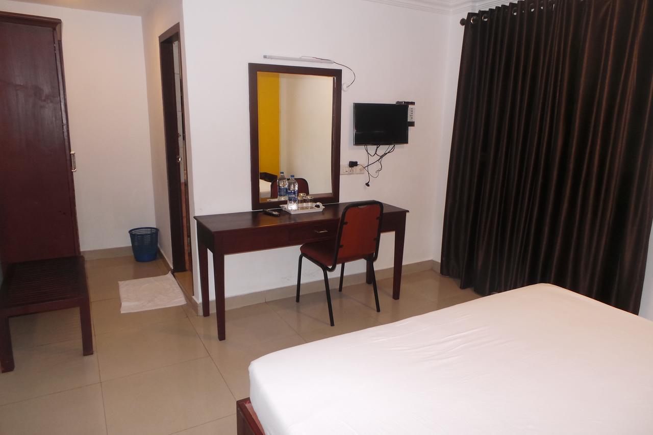 Hotel Wayanad Regency Kedavur Bagian luar foto